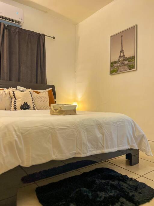 Cozy 1-Bedroom Rental In Miami Exterior photo
